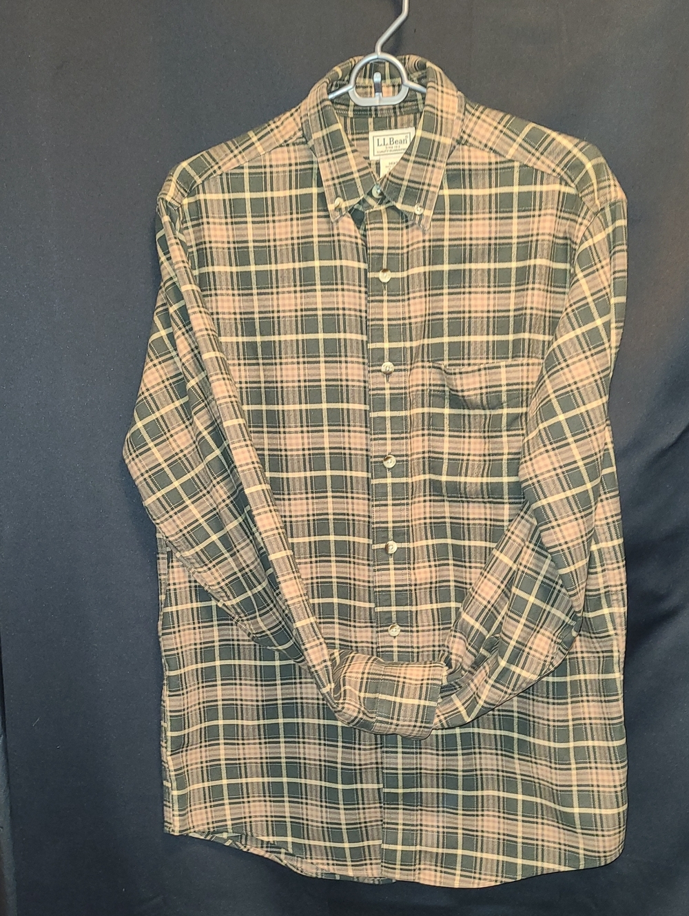 L.L. Bean Men's Dark Green and Tan Plaid Button-Down Shirt S-REG